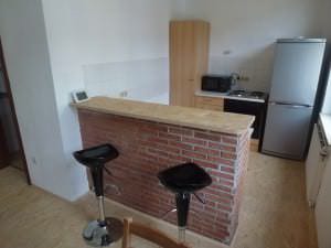Erste eigene Wohnung mit Bar
